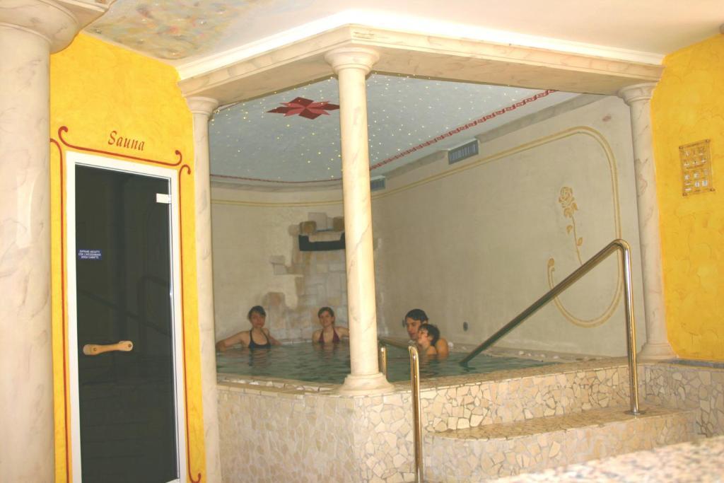 Hotel Castel Lodron Storo Экстерьер фото