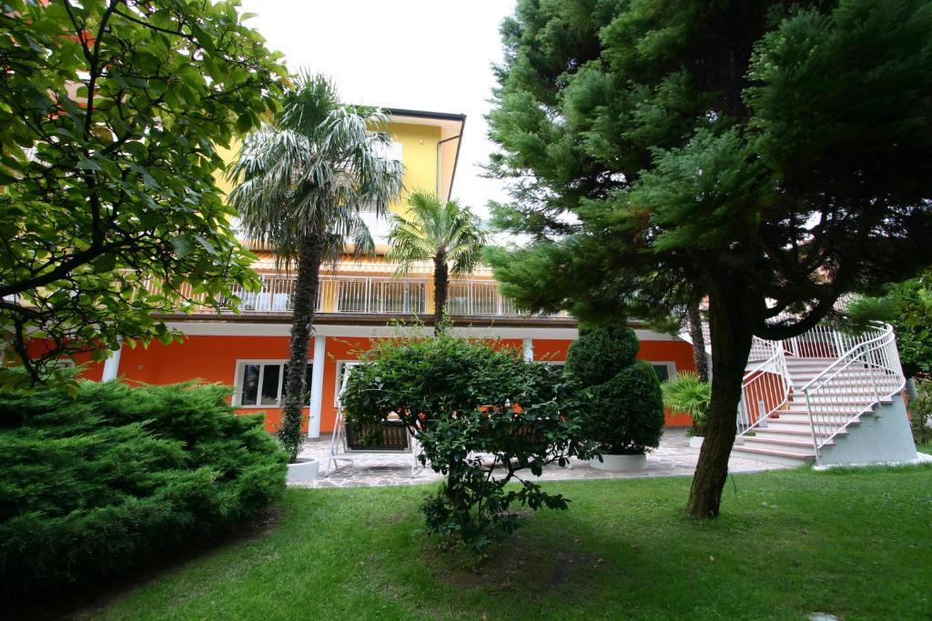 Hotel Castel Lodron Storo Экстерьер фото